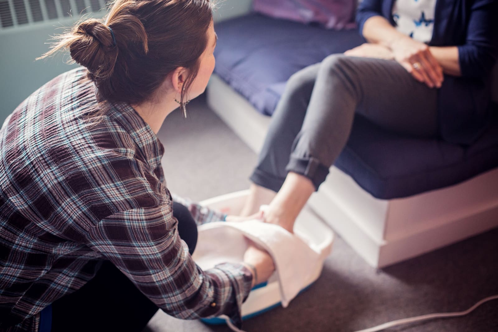 Mobile Fußpflege im Hausbesuch – Behandlung in vertrauter Umgebung (Musterbild)